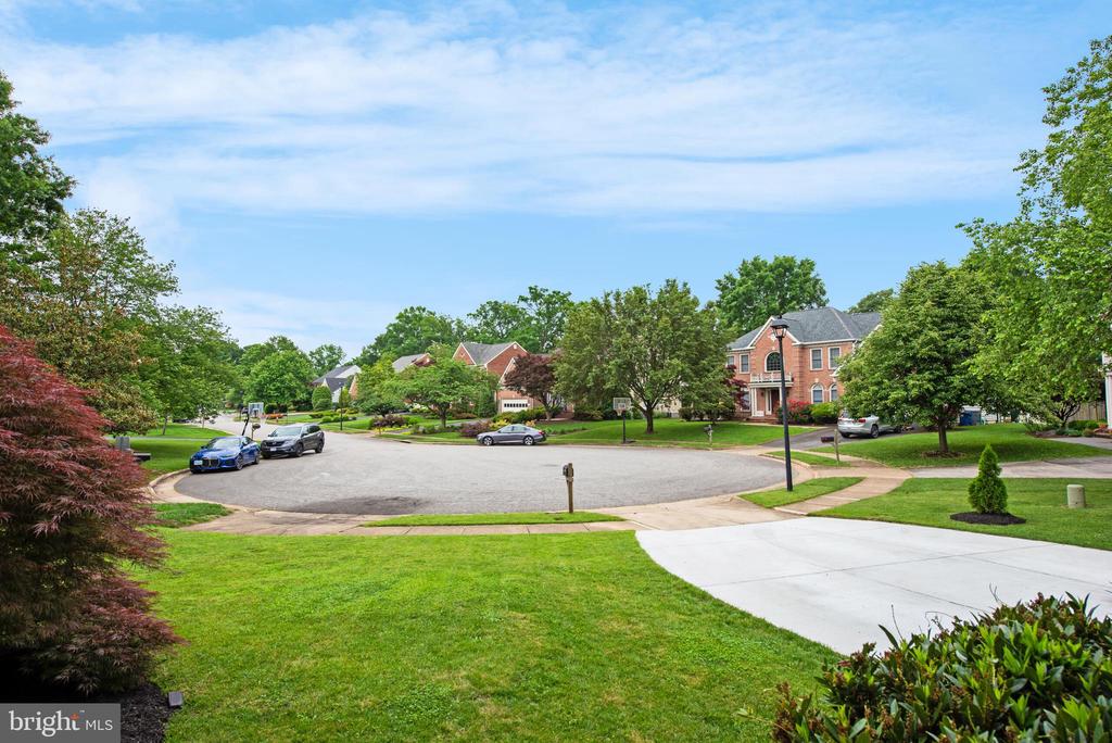 1616 NORAL PLACE