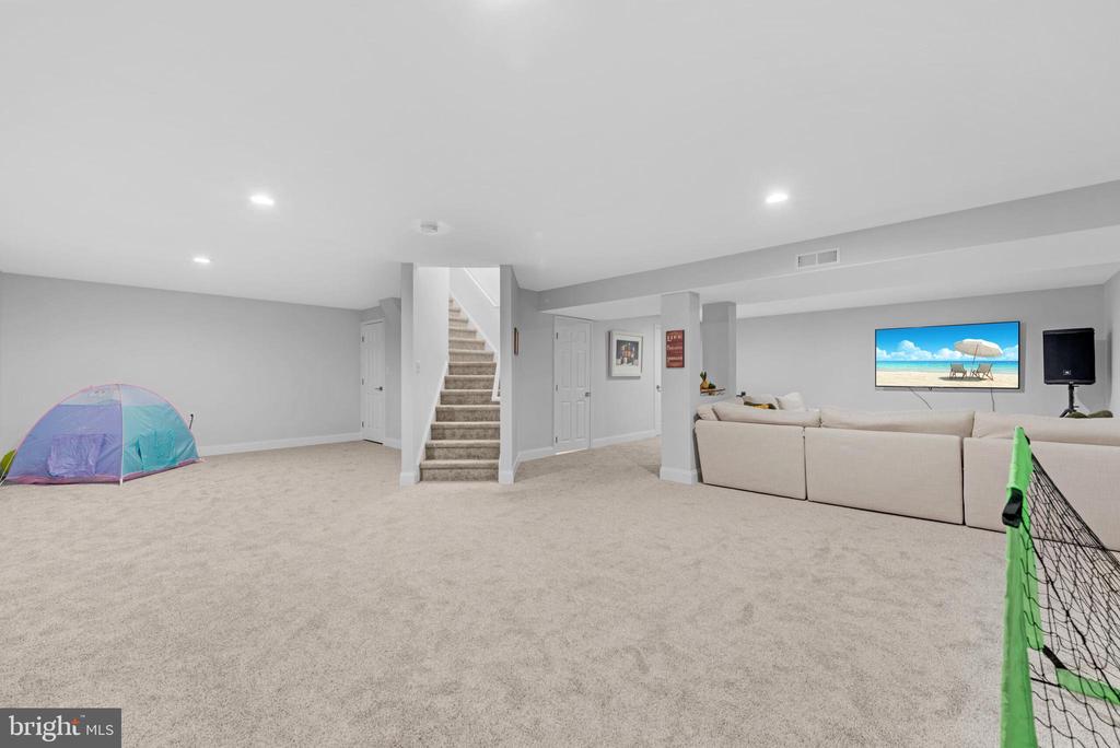 1616 NORAL PLACE