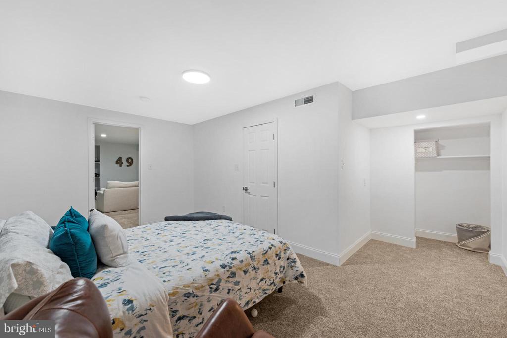 1616 NORAL PLACE