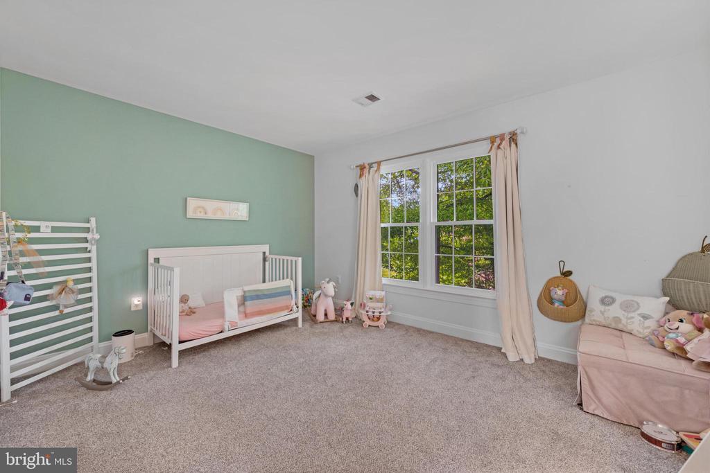 1616 NORAL PLACE