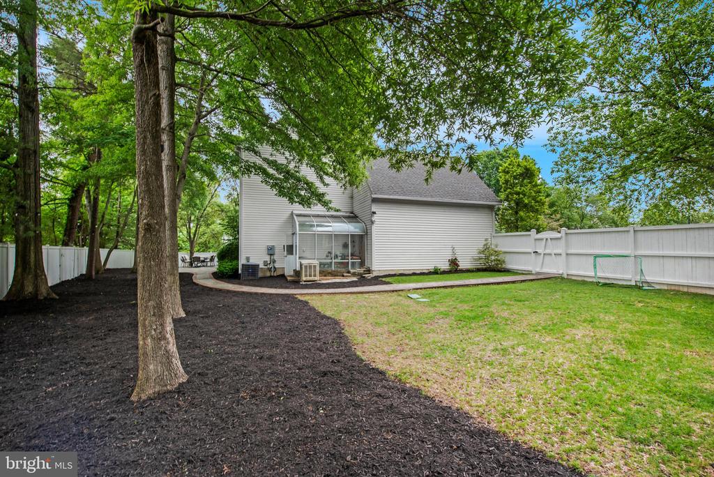 1616 NORAL PLACE