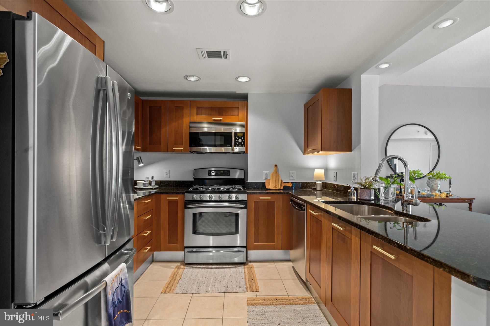 2451 MIDTOWN AVENUE 1109