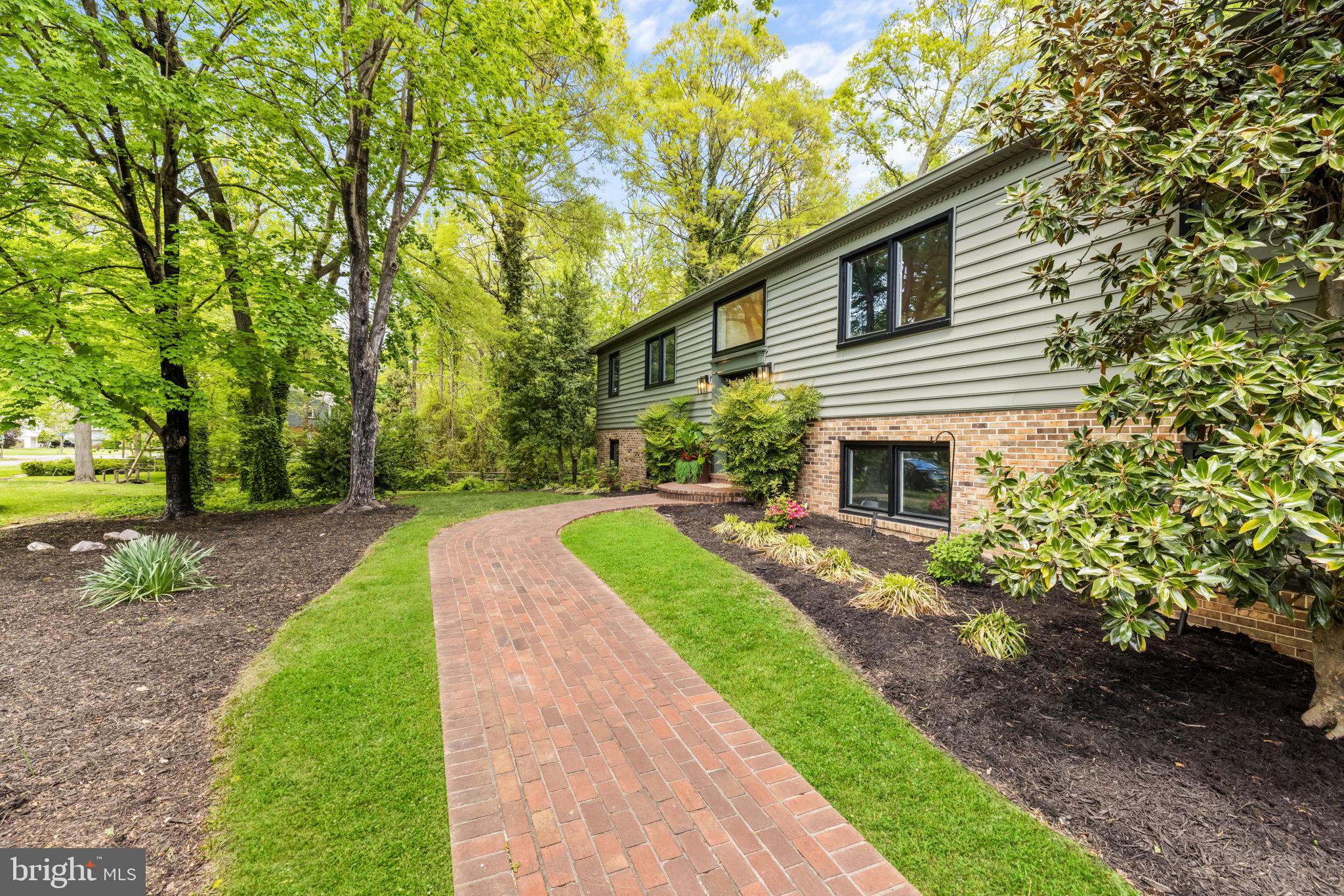 9009 CHARLES AUGUSTINE DRIVE