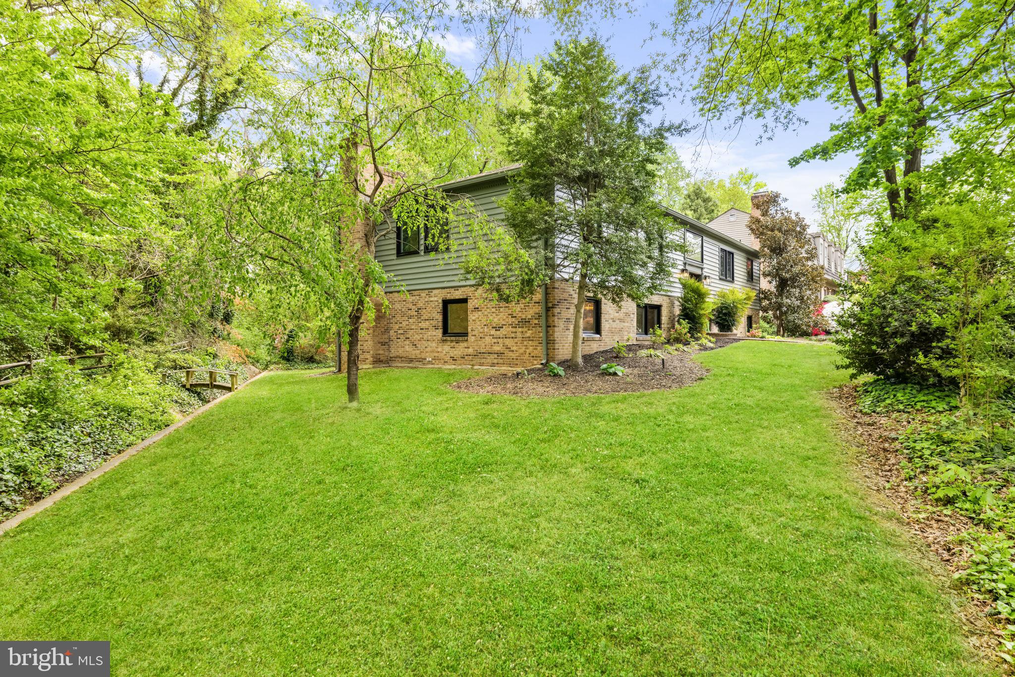 9009 CHARLES AUGUSTINE DRIVE