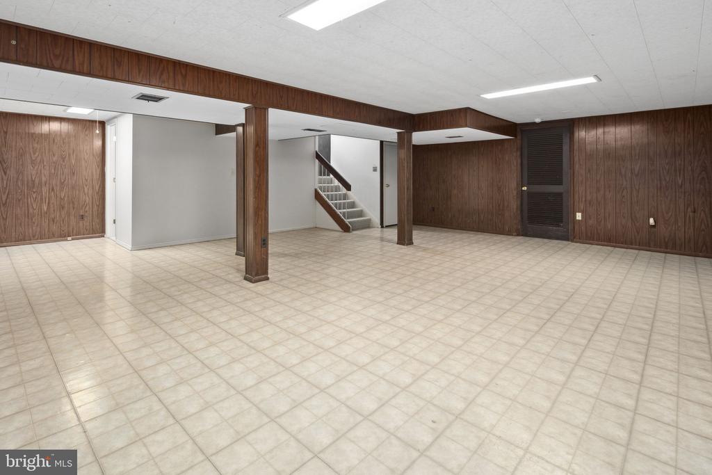 3317 WESSYNTON WAY