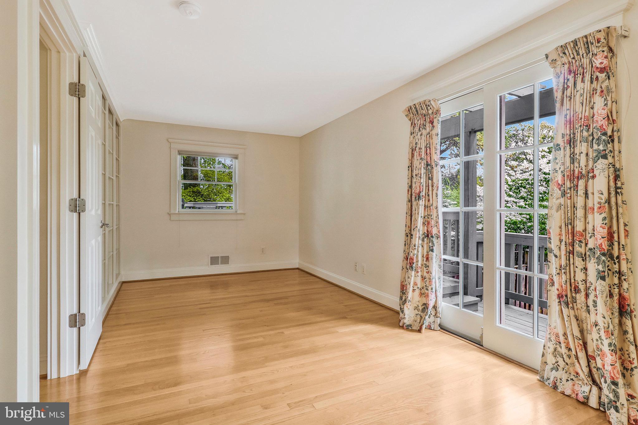 213 AYR HILL AVENUE NE