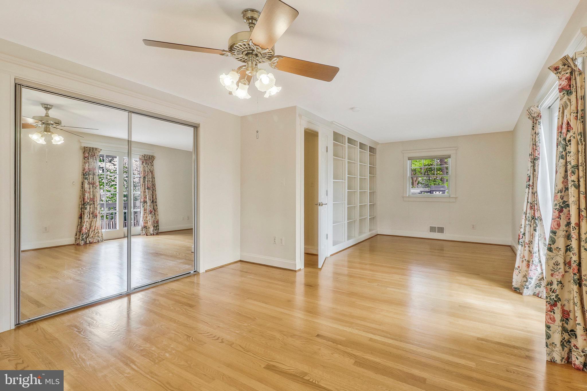 213 AYR HILL AVENUE NE