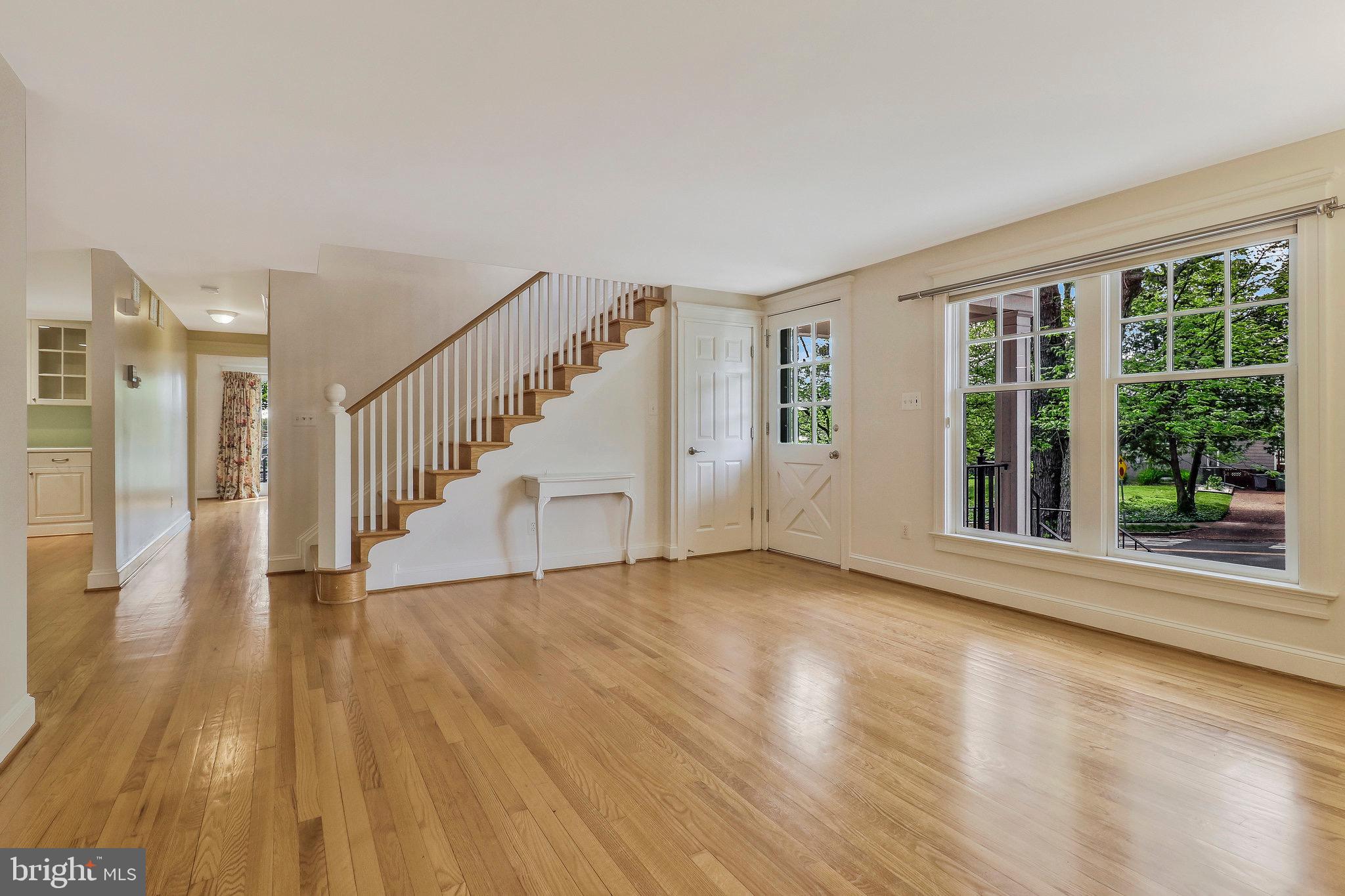 213 AYR HILL AVENUE NE