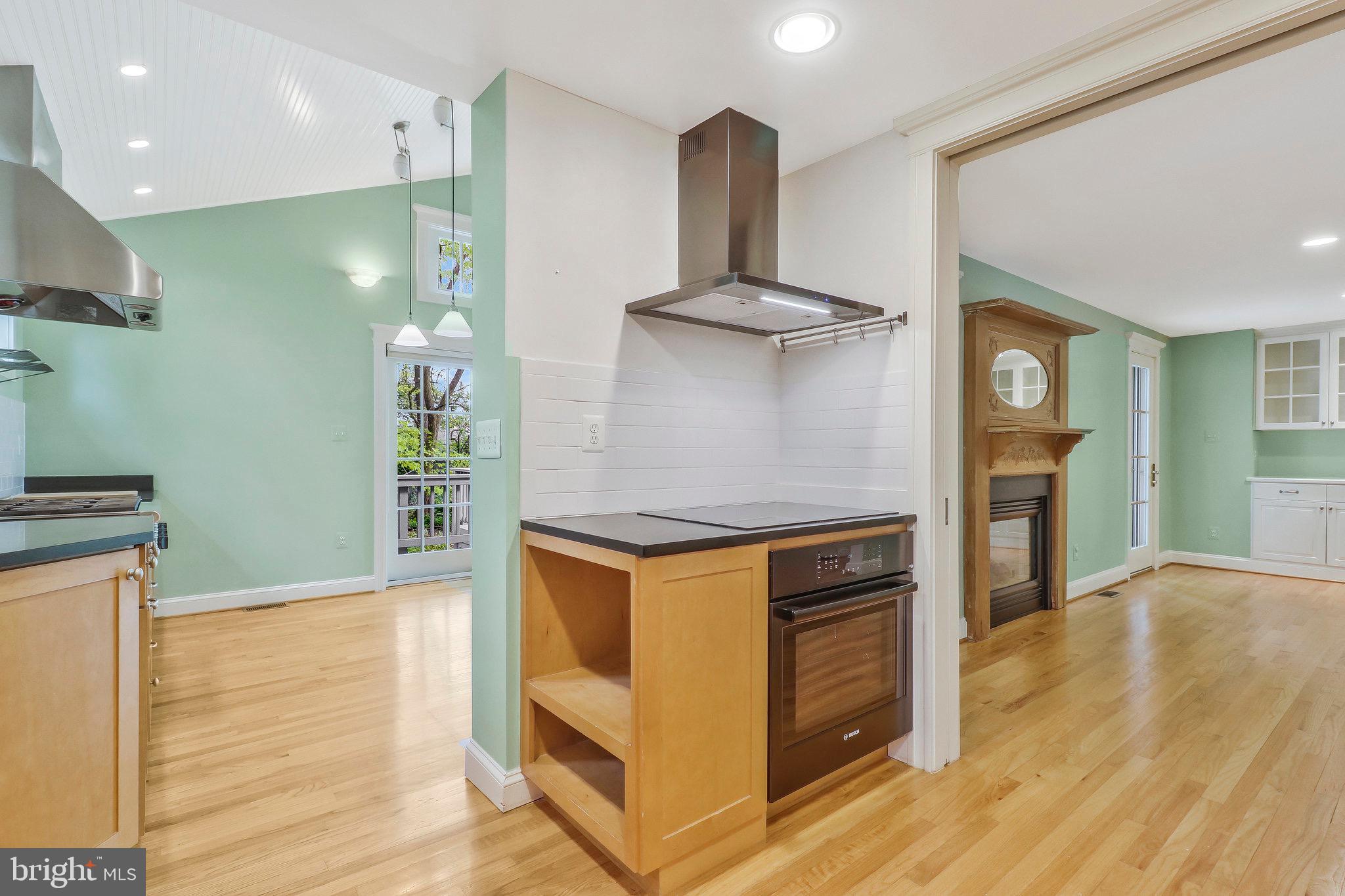 213 AYR HILL AVENUE NE