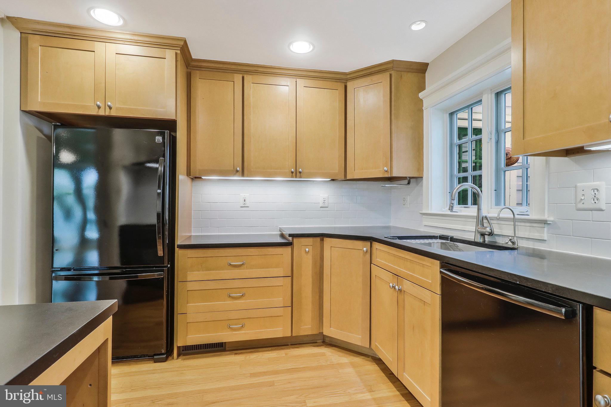 213 AYR HILL AVENUE NE