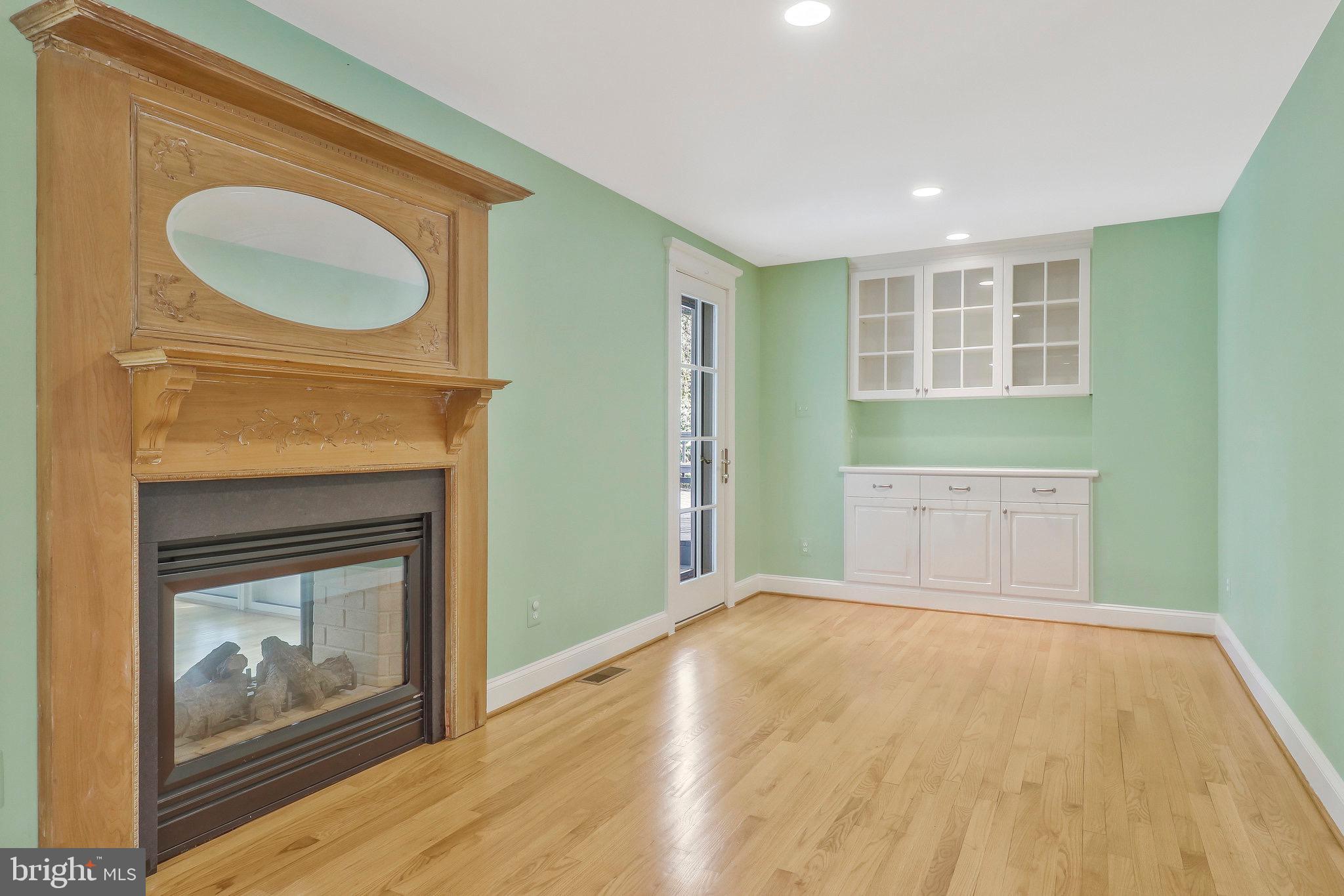 213 AYR HILL AVENUE NE