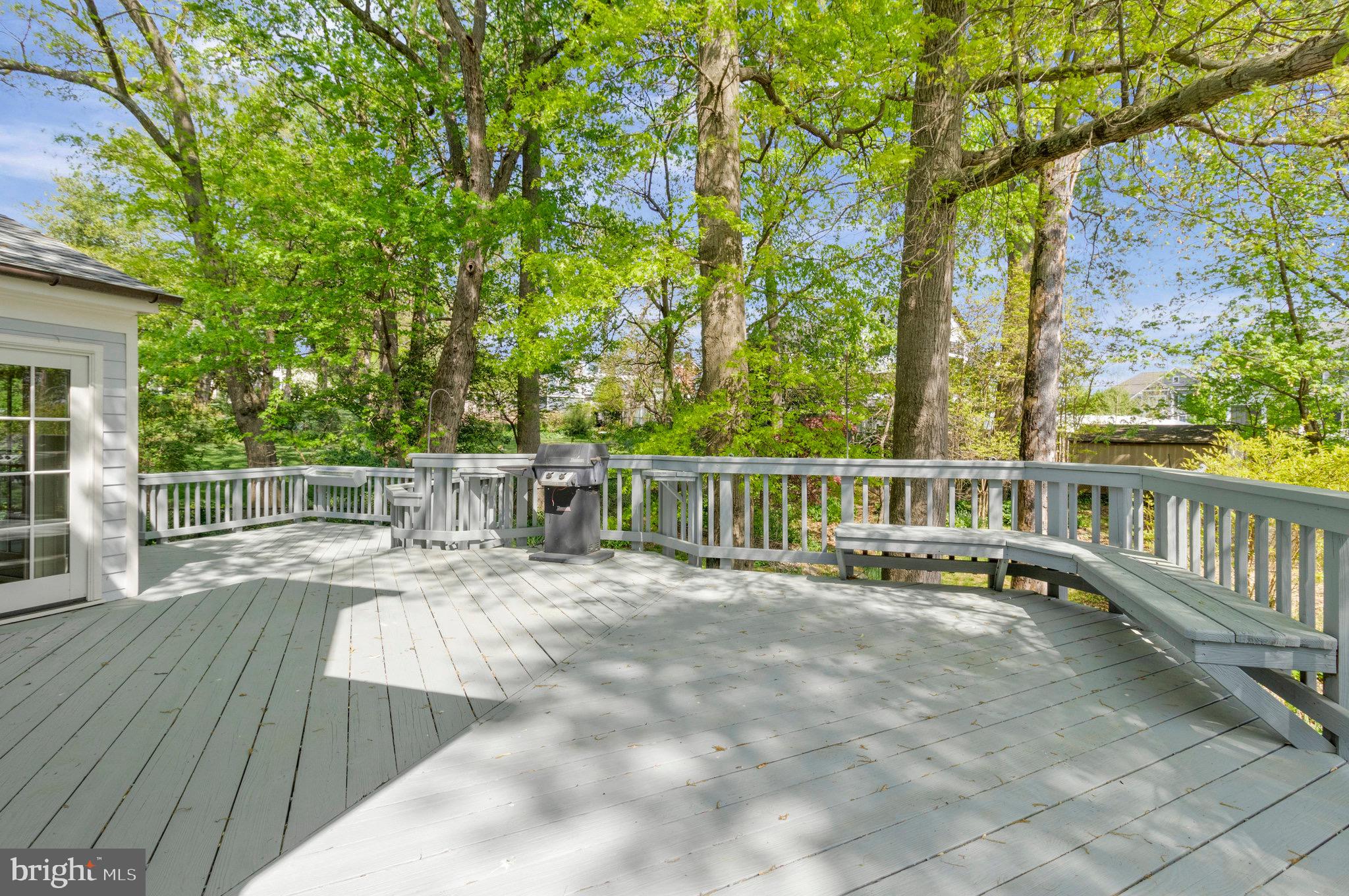 213 AYR HILL AVENUE NE