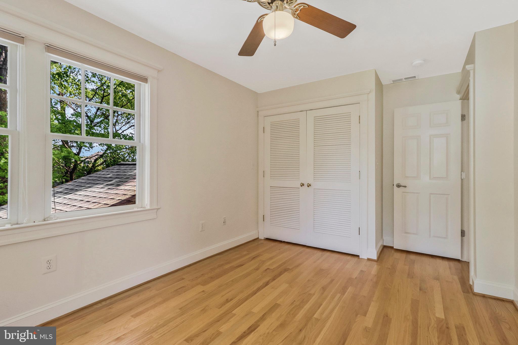 213 AYR HILL AVENUE NE