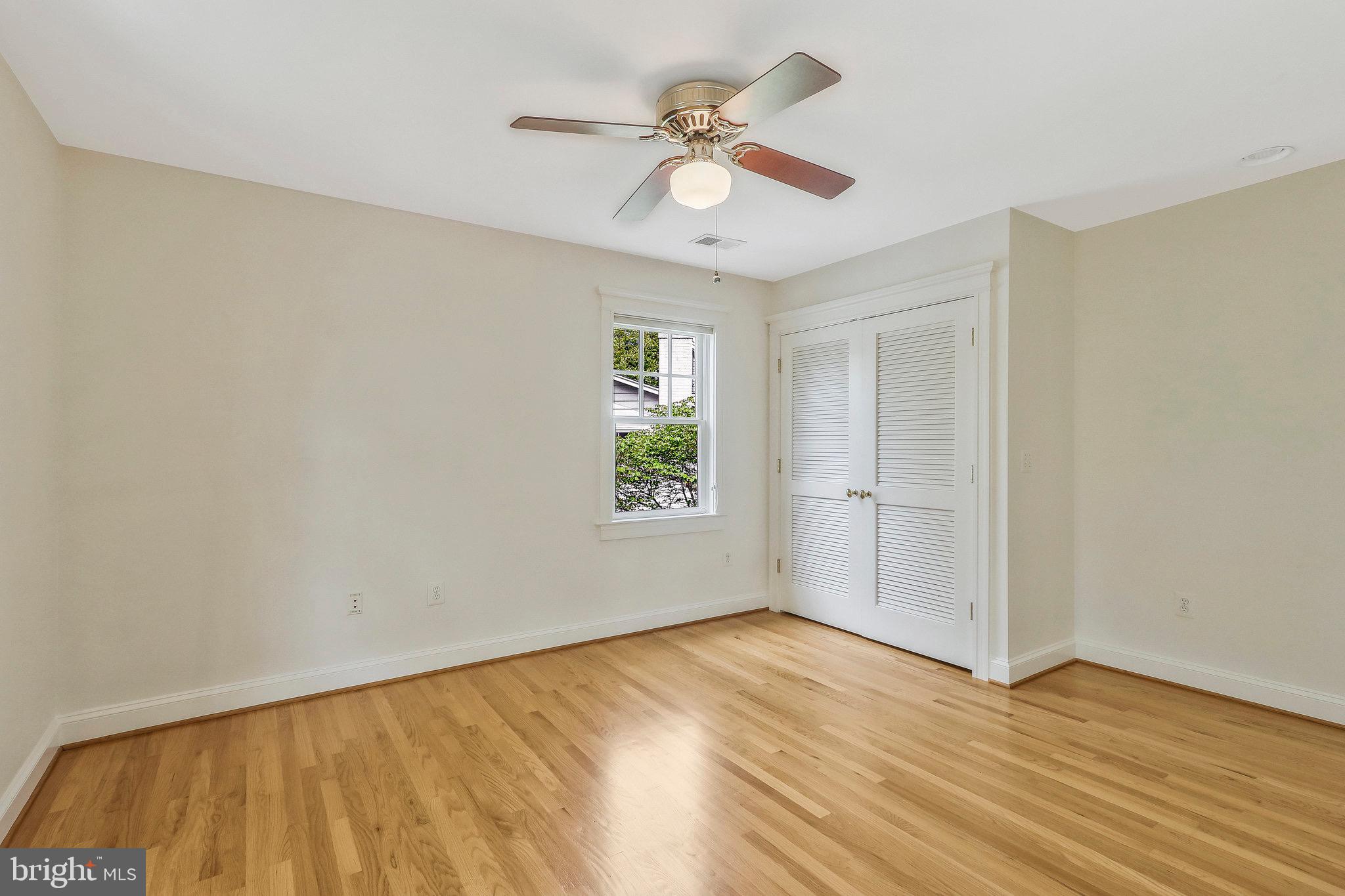 213 AYR HILL AVENUE NE