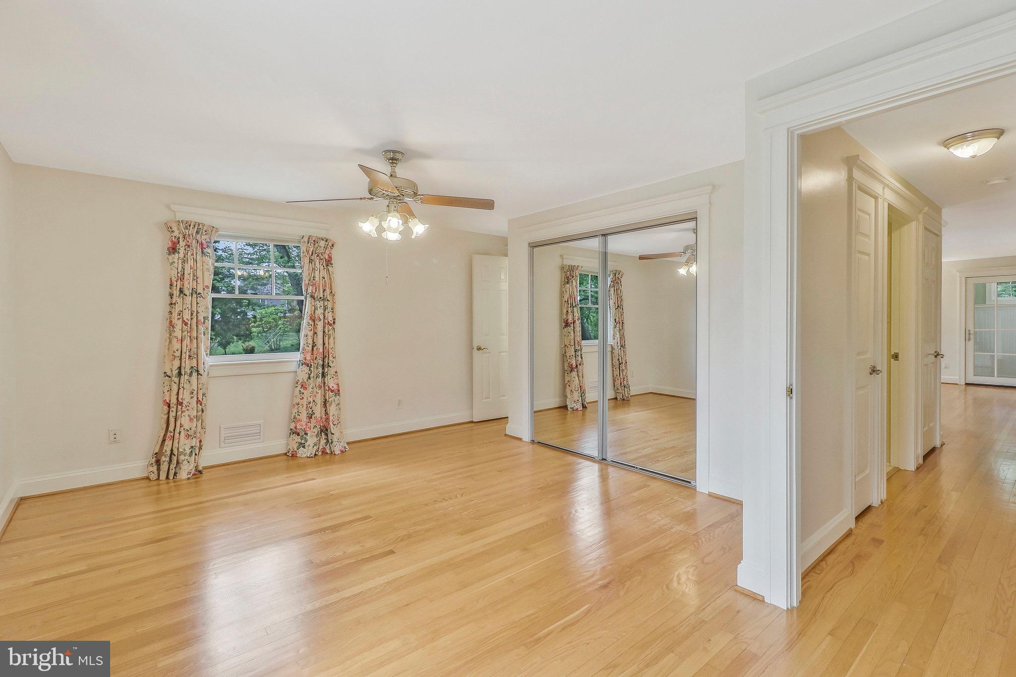 213 AYR HILL AVENUE NE