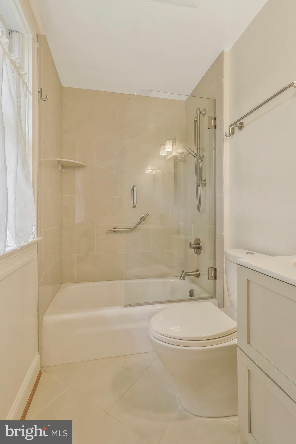 213 AYR HILL AVENUE NE