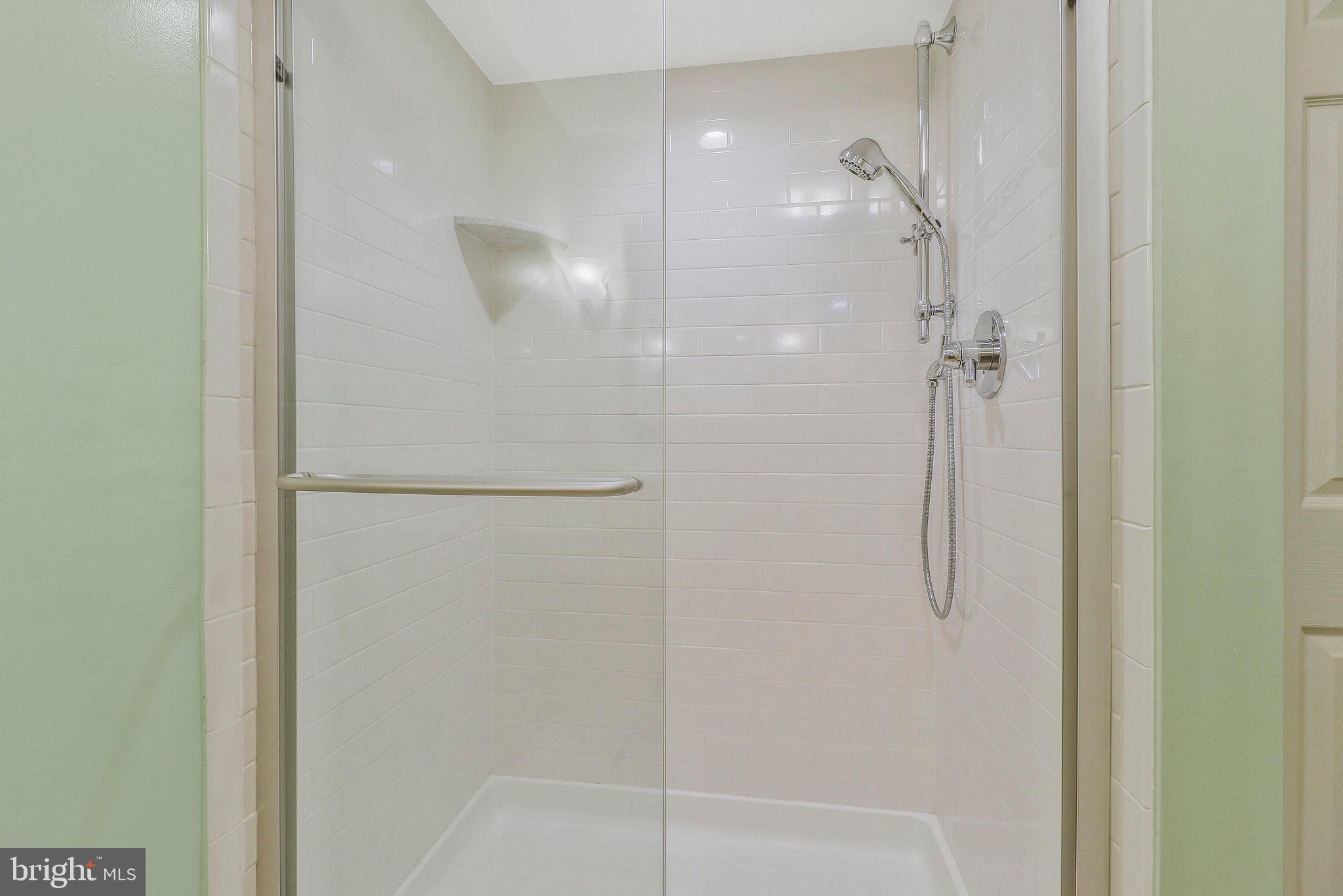 213 AYR HILL AVENUE NE