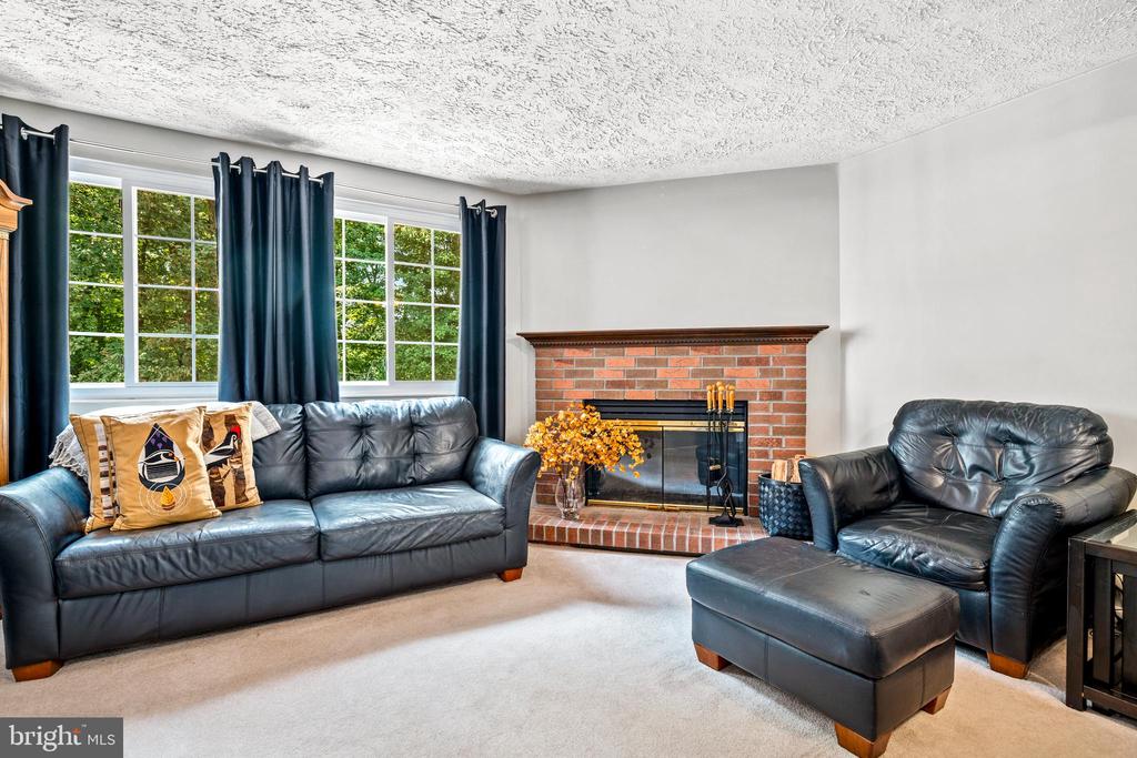 8507 GOLDEN RIDGE COURT