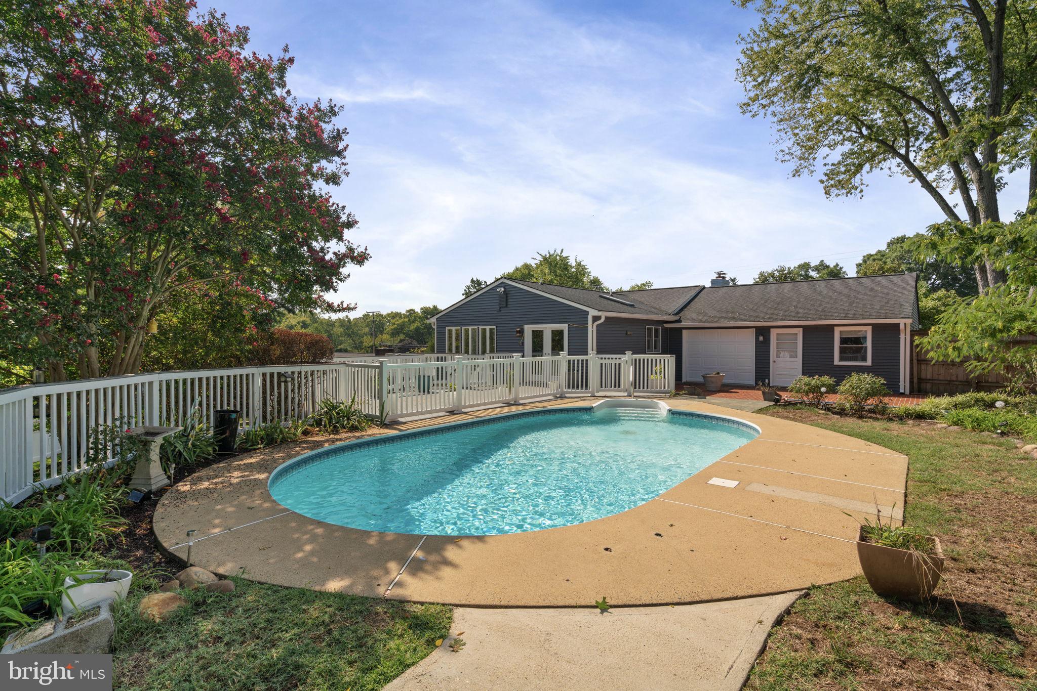 3404 SUNNY VIEW DRIVE