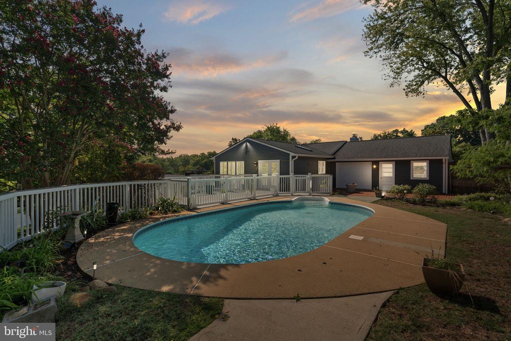 3404 SUNNY VIEW DRIVE
