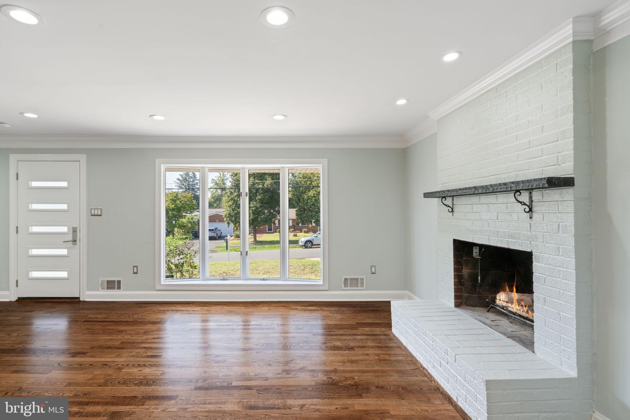 3404 SUNNY VIEW DRIVE