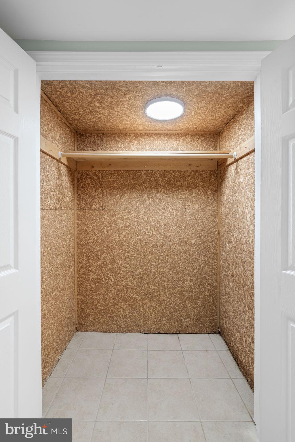 3404 SUNNY VIEW DRIVE