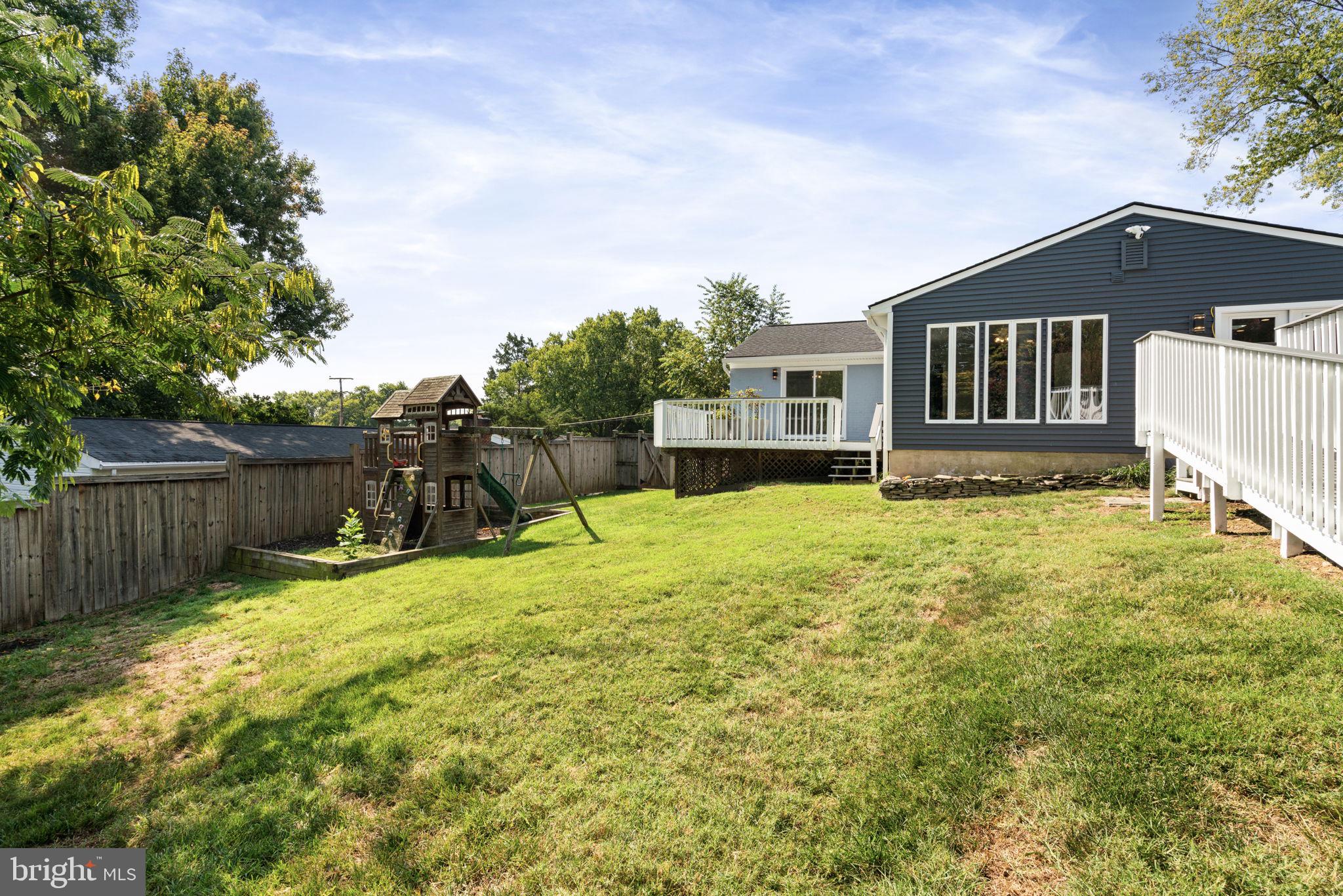 3404 SUNNY VIEW DRIVE