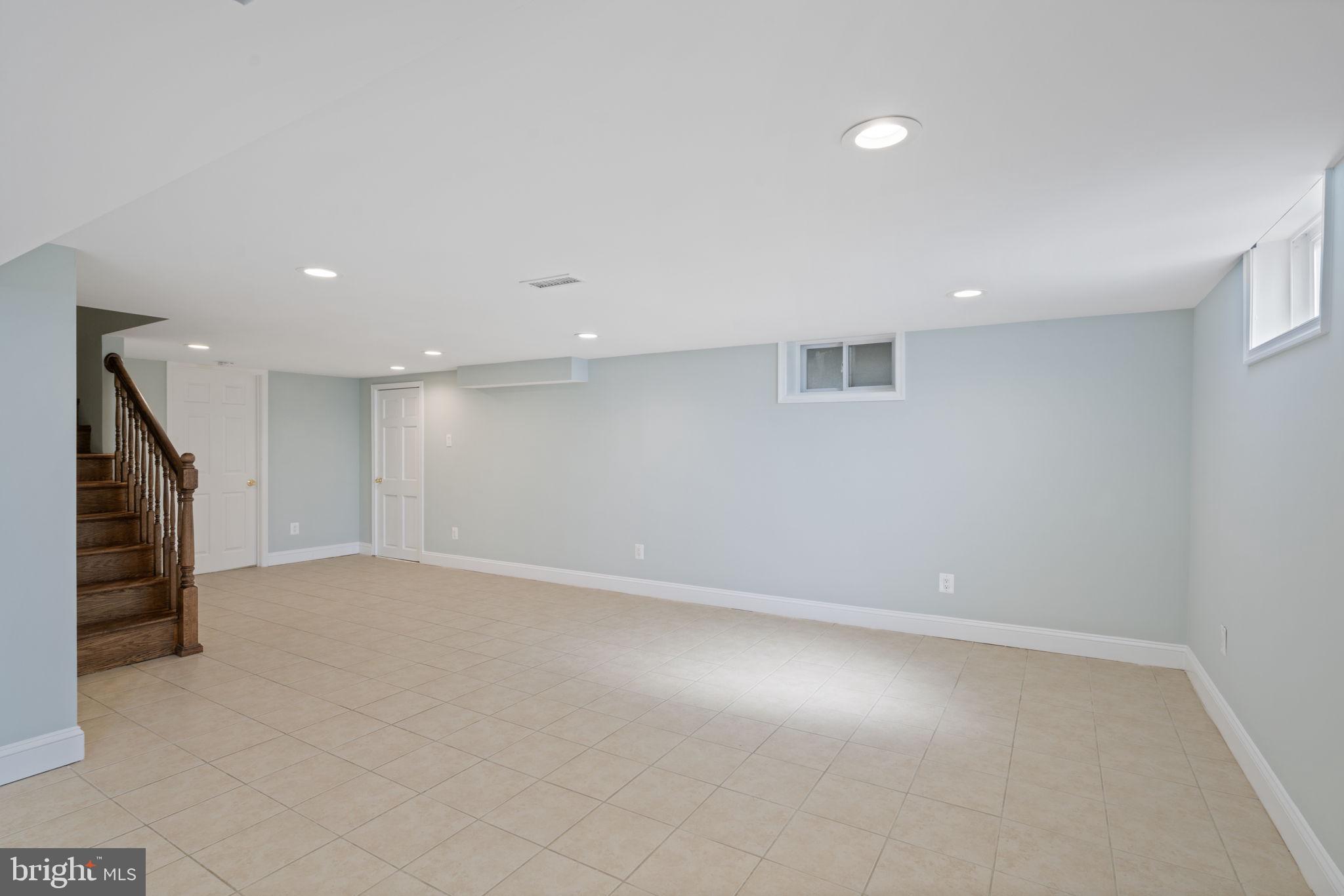 3404 SUNNY VIEW DRIVE