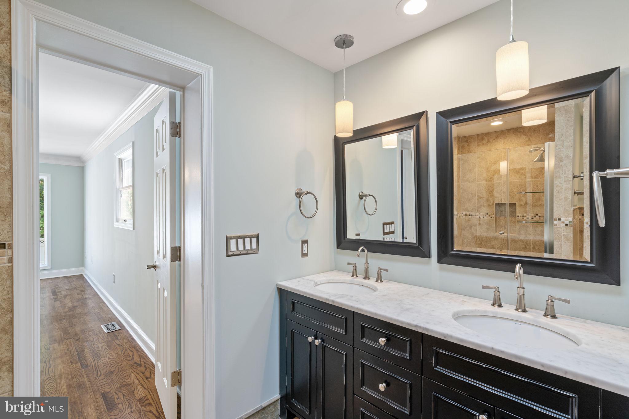 3404 SUNNY VIEW DRIVE