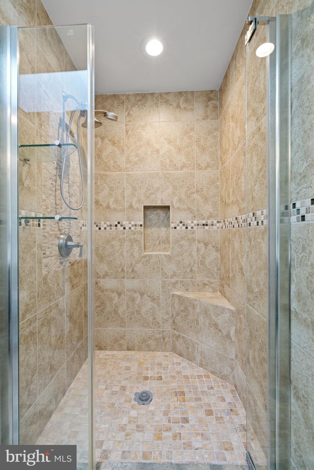 3404 SUNNY VIEW DRIVE