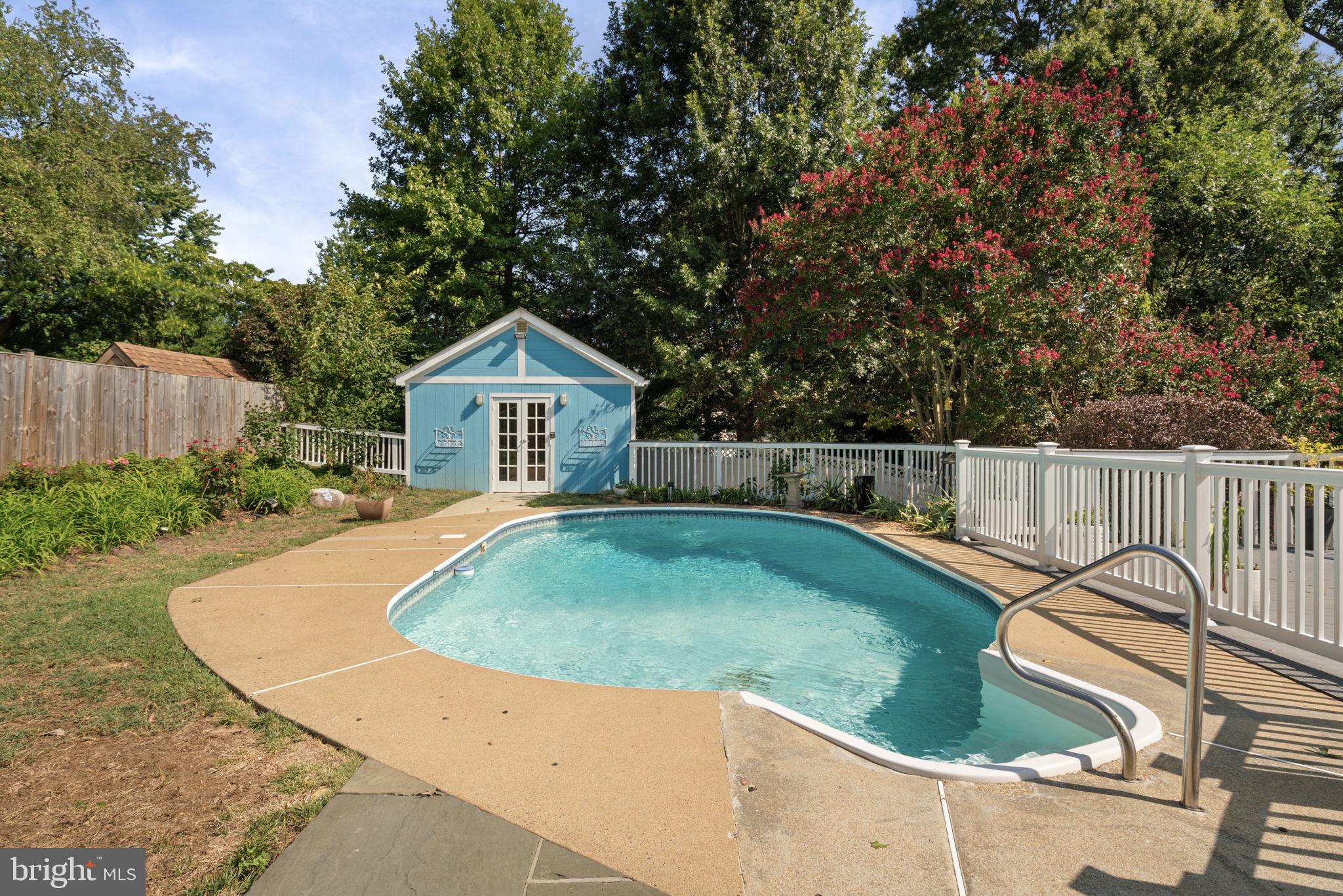 3404 SUNNY VIEW DRIVE