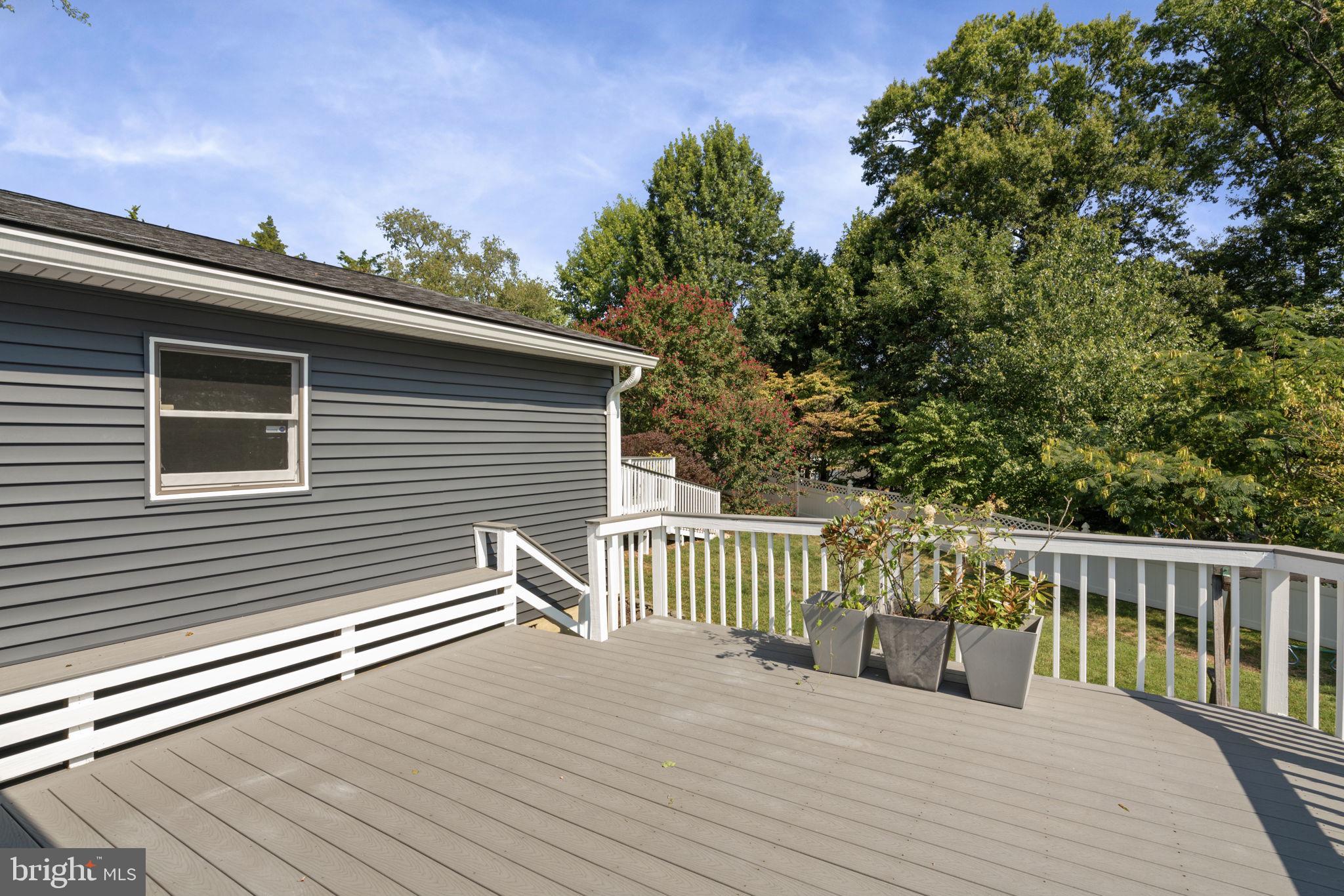 3404 SUNNY VIEW DRIVE