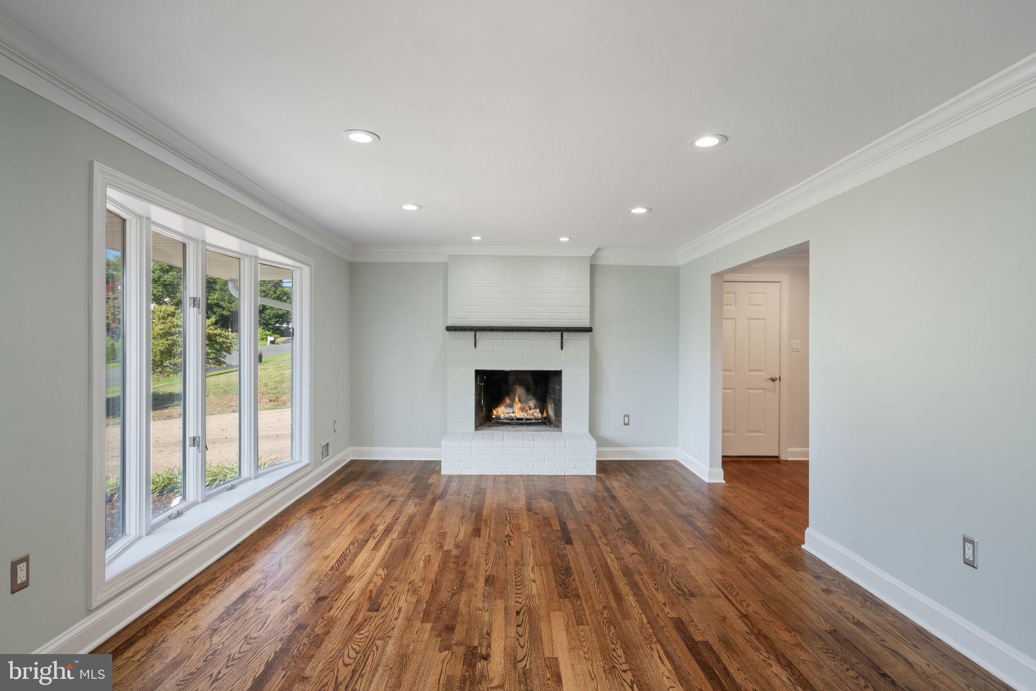 3404 SUNNY VIEW DRIVE