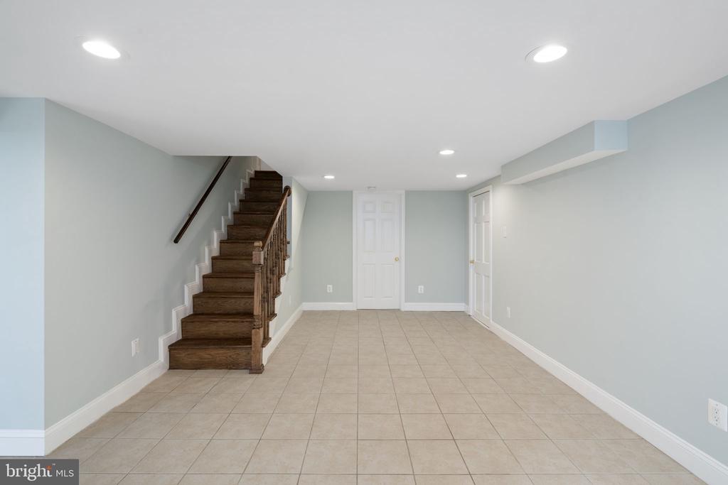 3404 SUNNY VIEW DRIVE