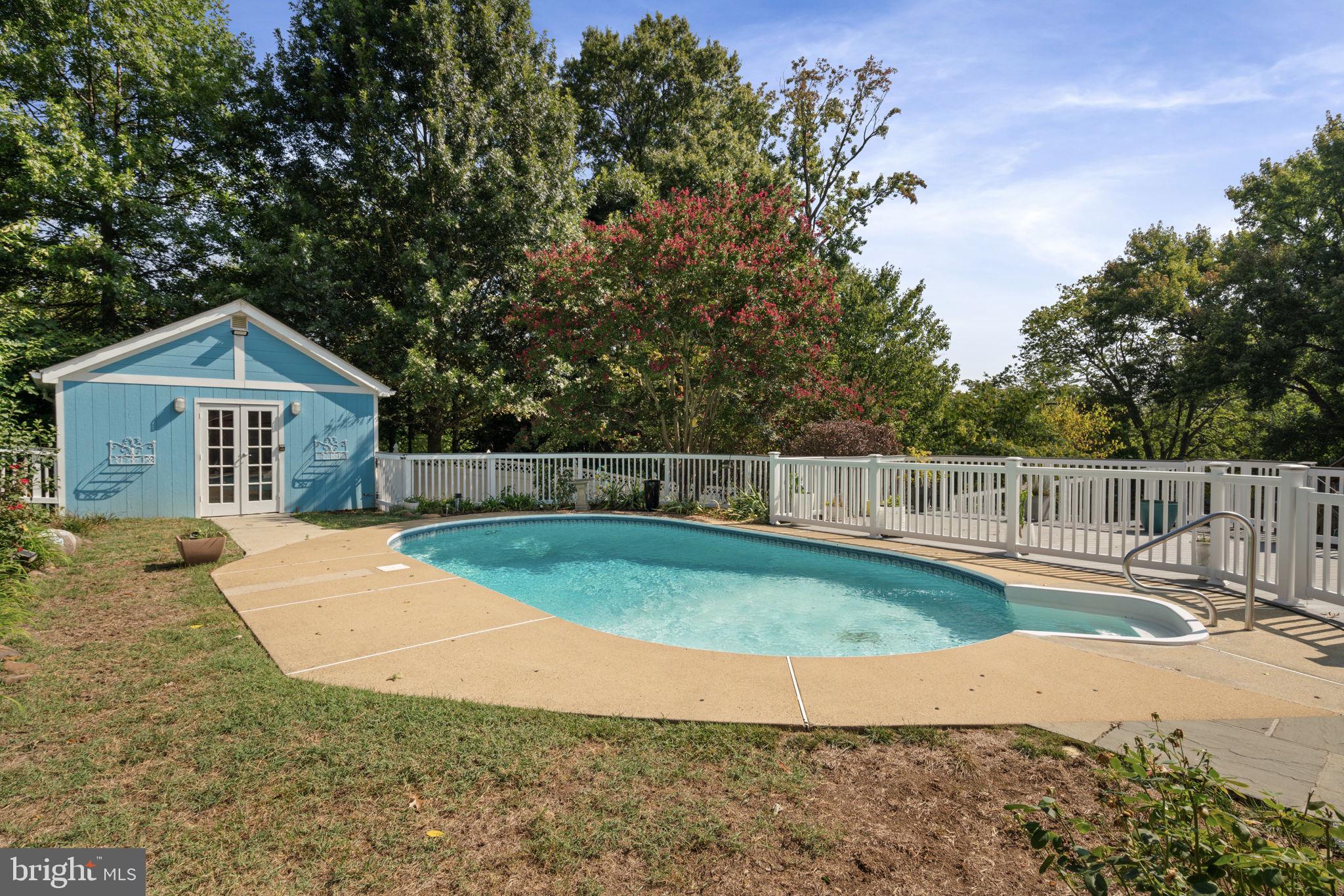 3404 SUNNY VIEW DRIVE