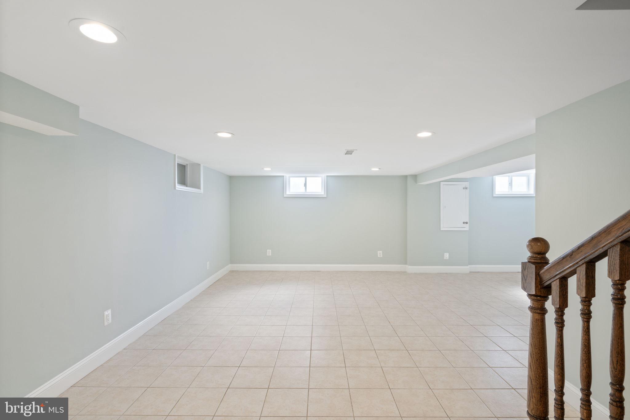 3404 SUNNY VIEW DRIVE