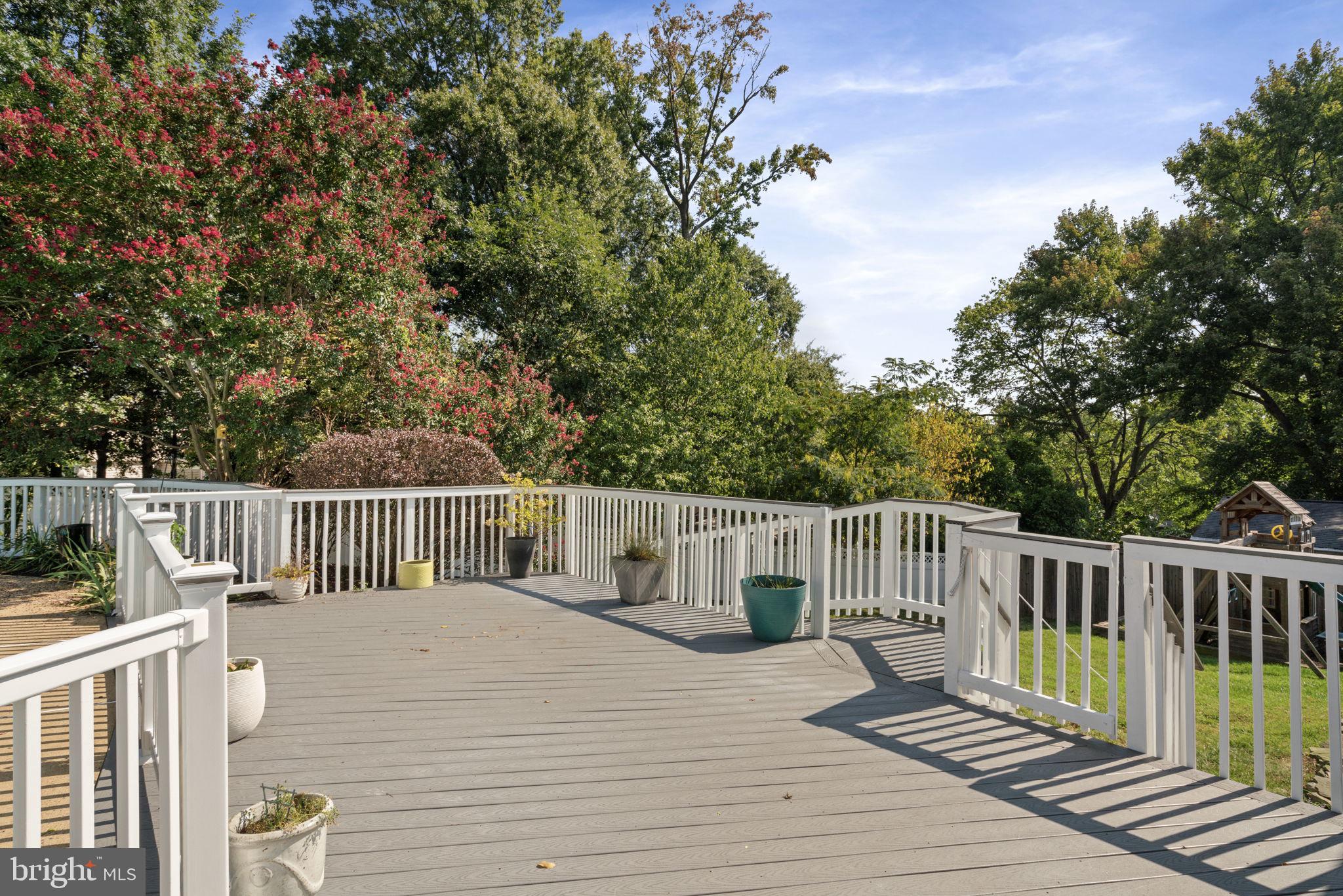 3404 SUNNY VIEW DRIVE