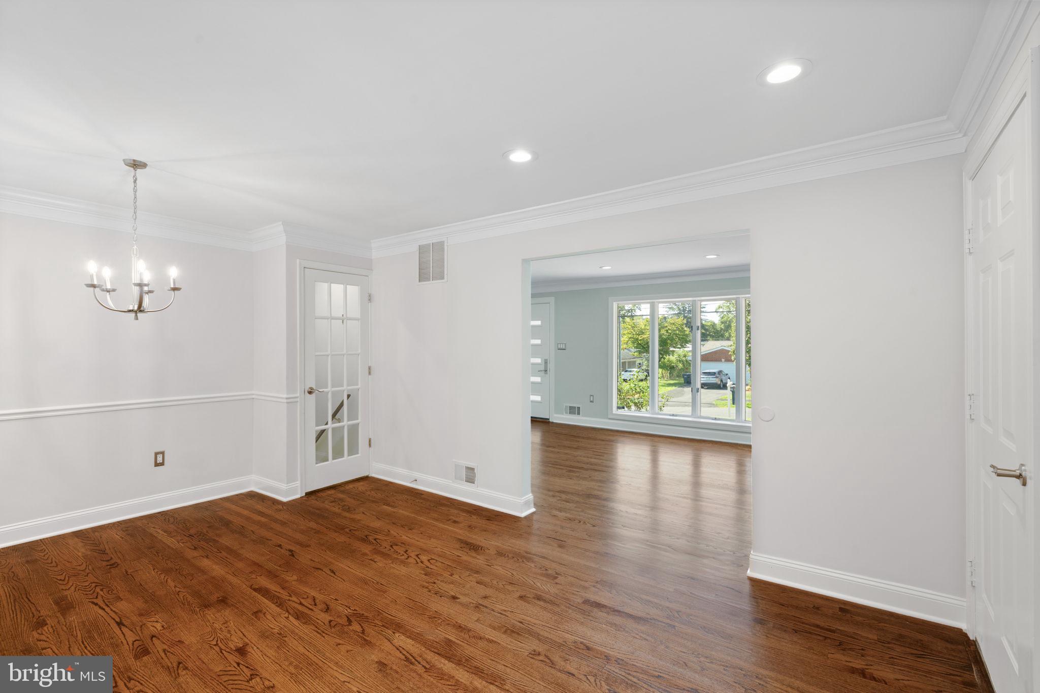 3404 SUNNY VIEW DRIVE