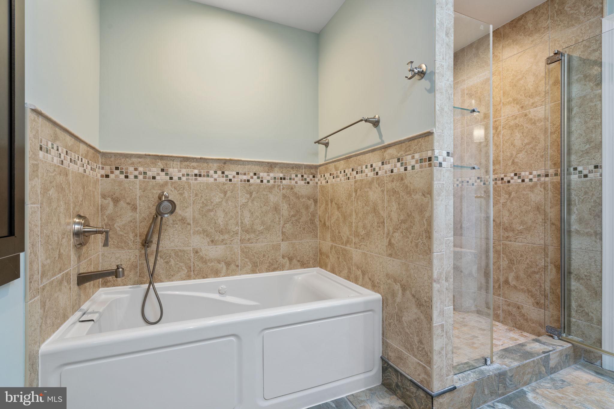 3404 SUNNY VIEW DRIVE