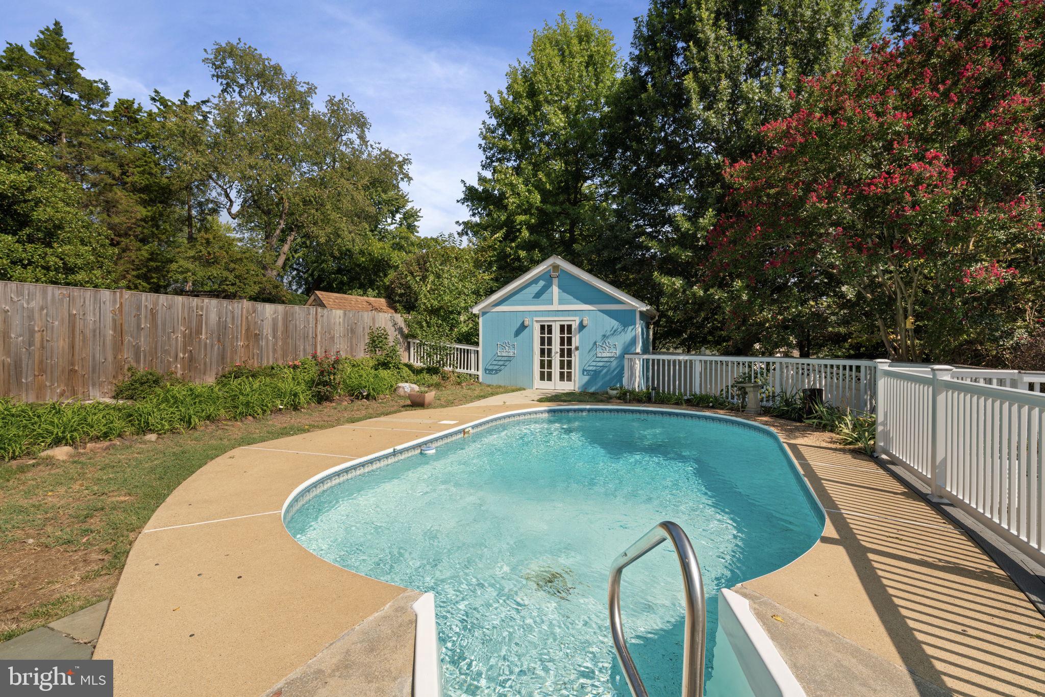 3404 SUNNY VIEW DRIVE