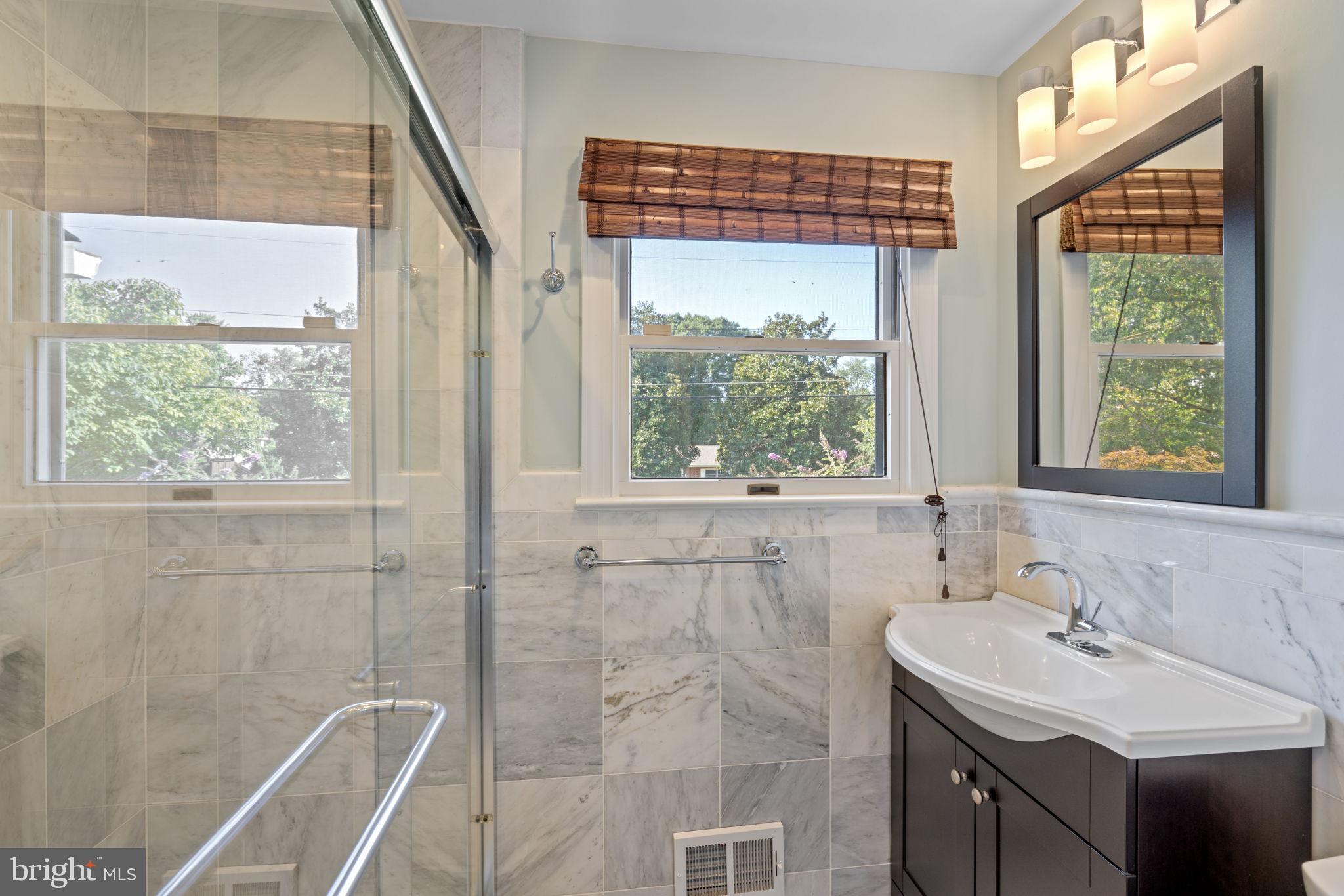 3404 SUNNY VIEW DRIVE