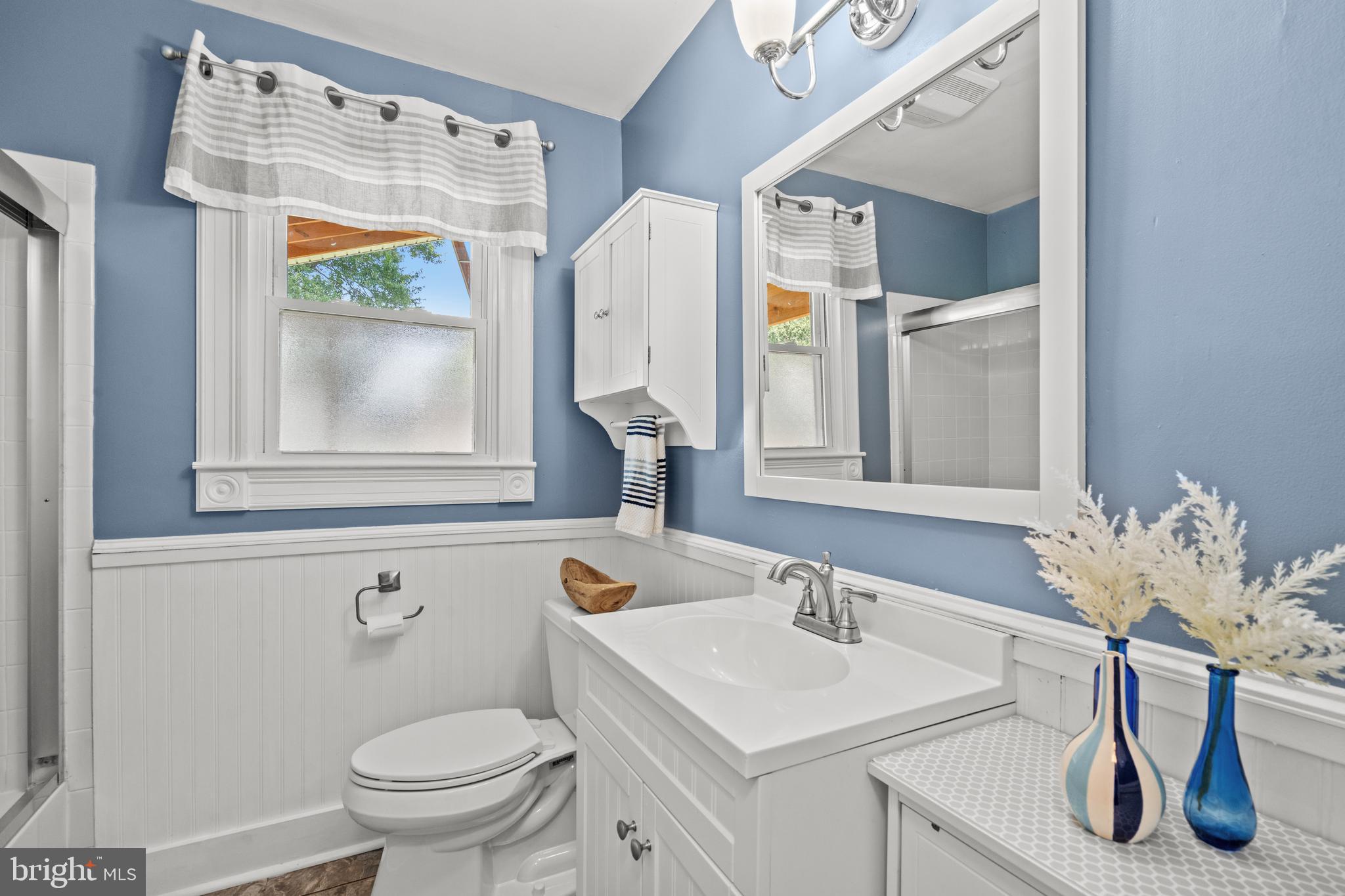 2710 MEMORIAL STREET