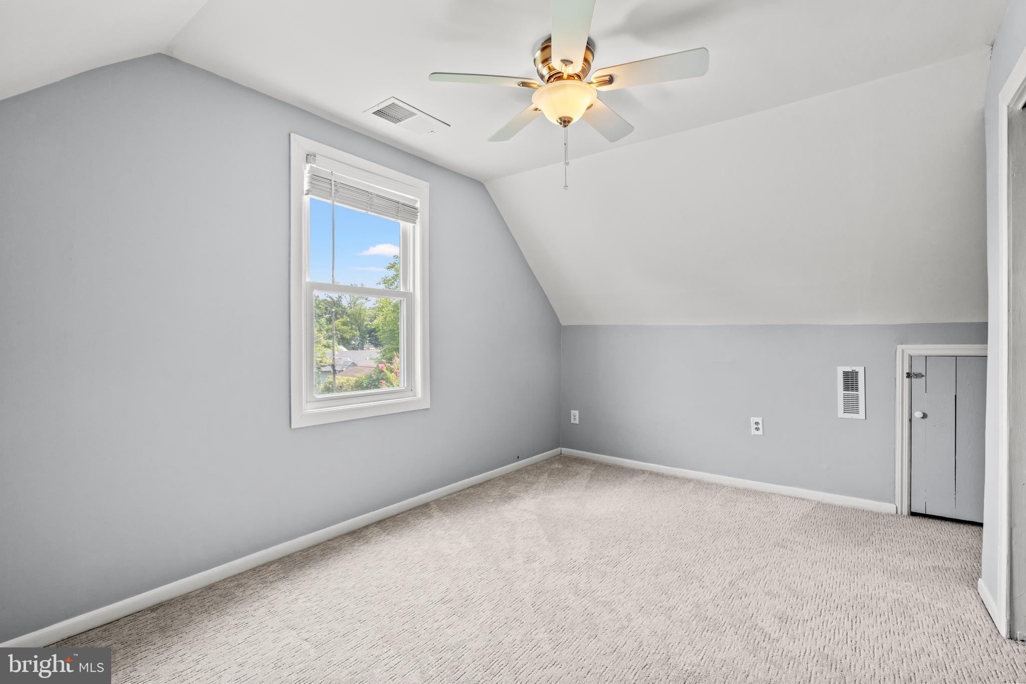 2710 MEMORIAL STREET