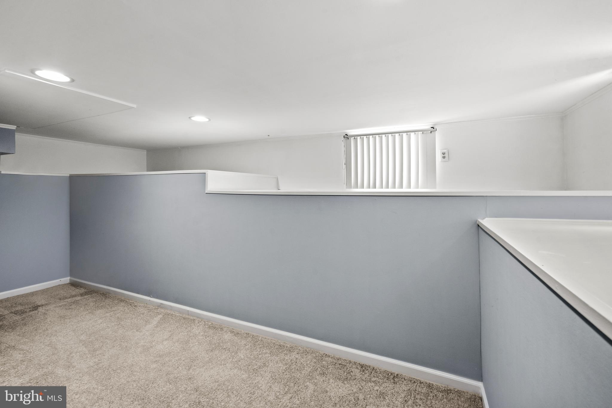 2710 MEMORIAL STREET