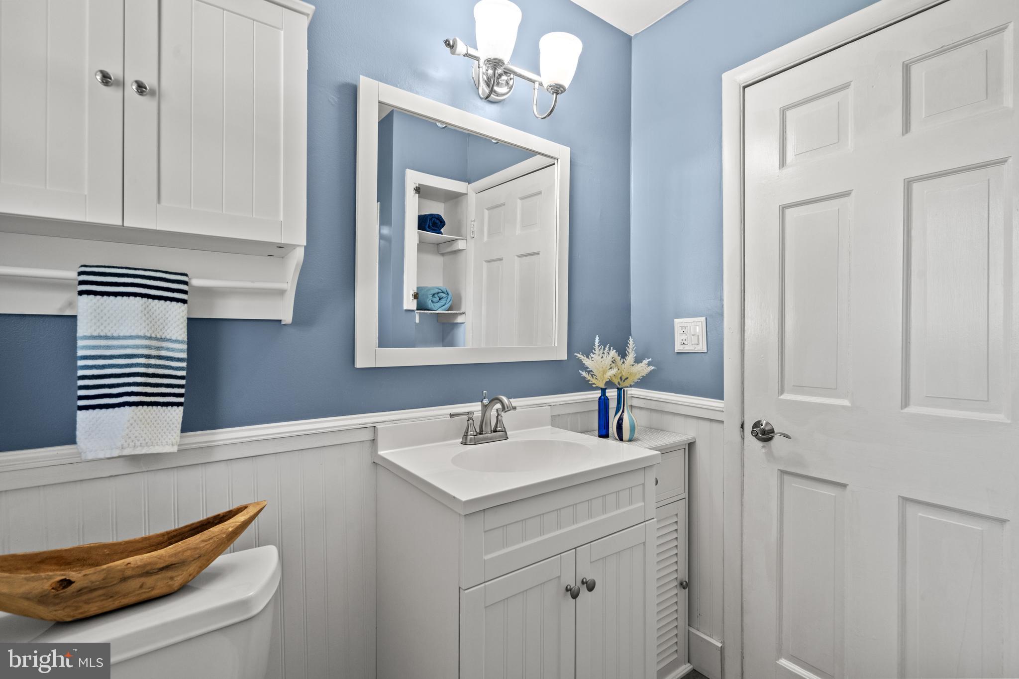 2710 MEMORIAL STREET