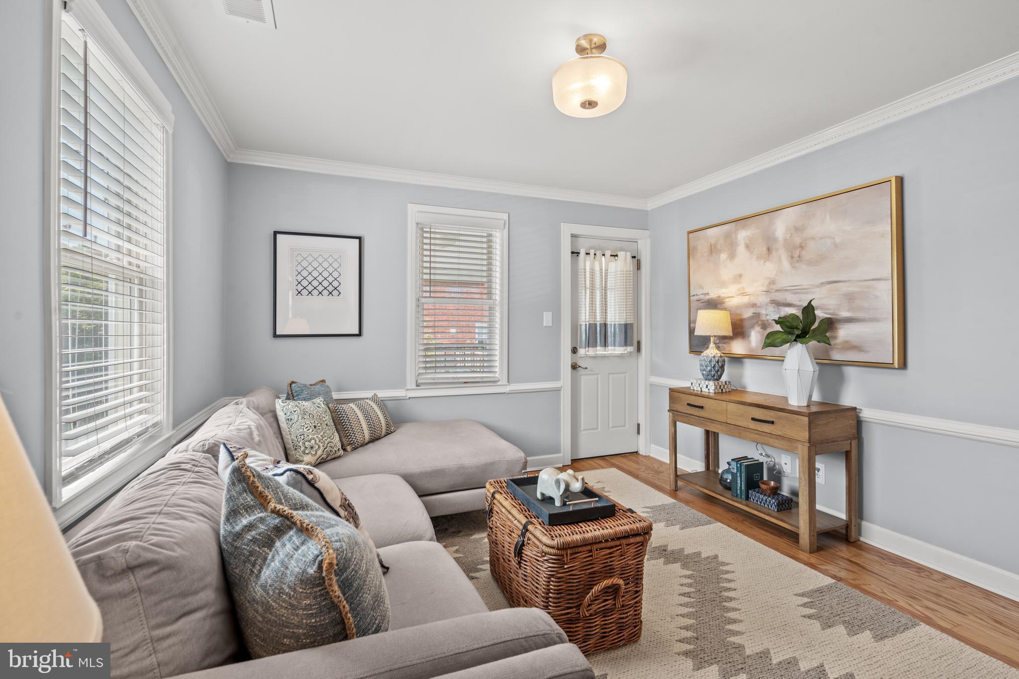 2710 MEMORIAL STREET