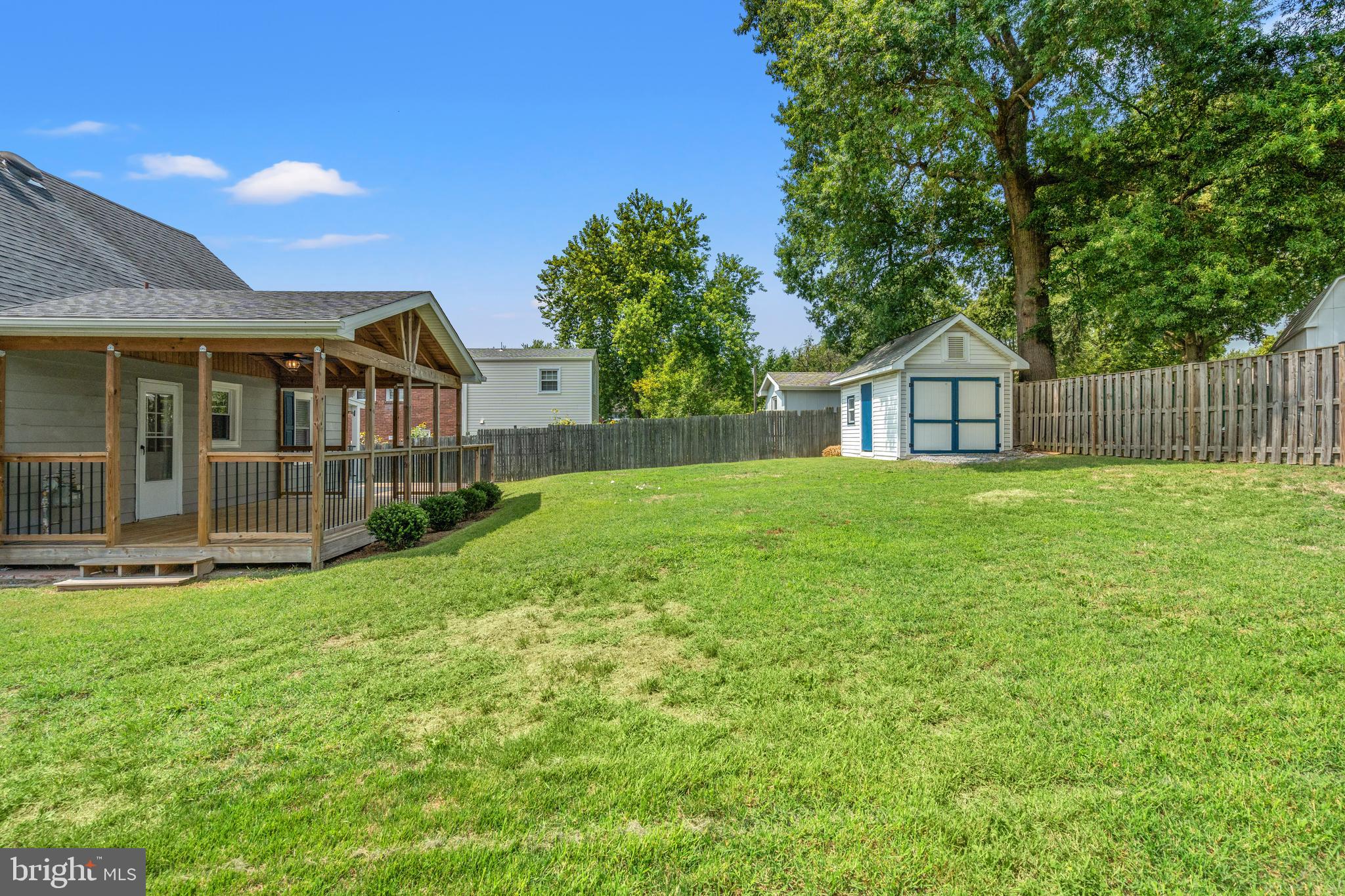 2710 MEMORIAL STREET