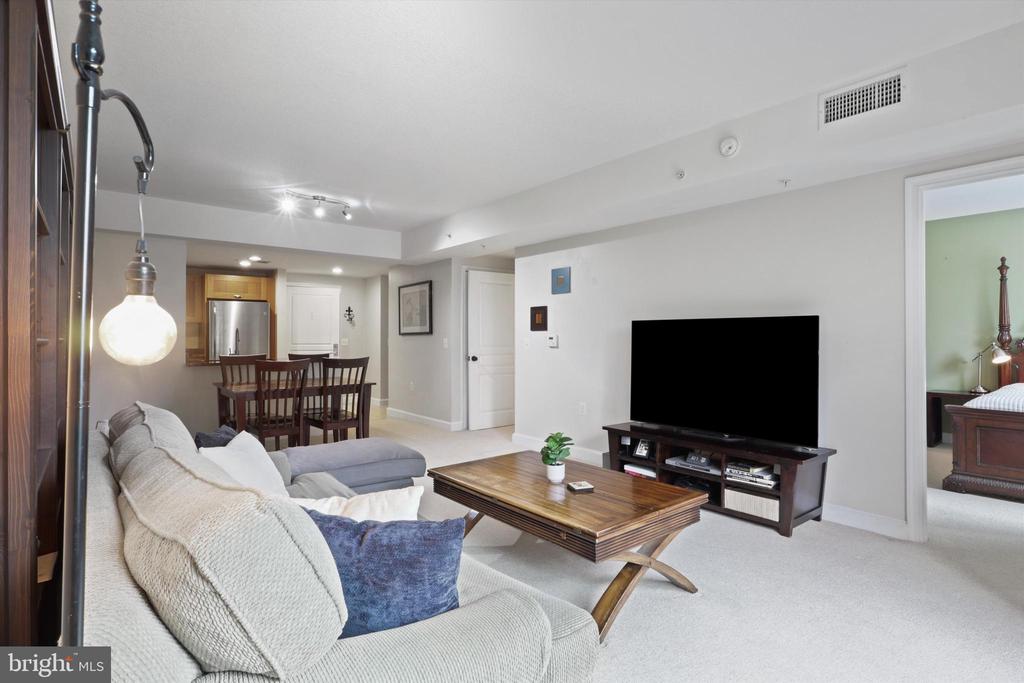 2451 MIDTOWN AVENUE 309