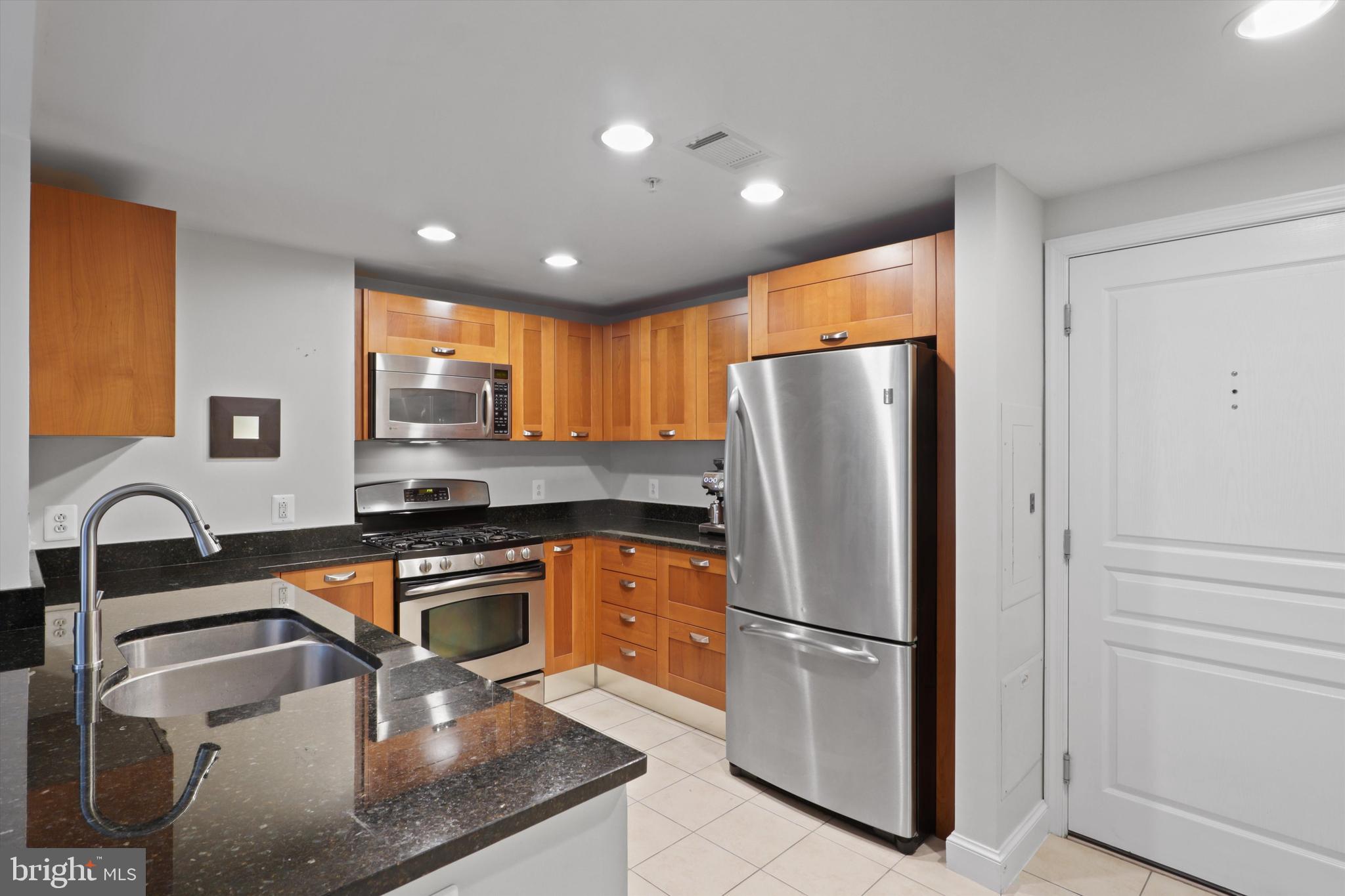 2451 MIDTOWN AVENUE 309