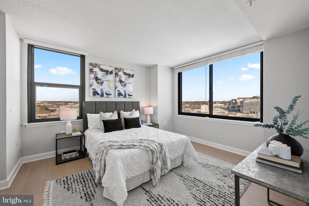 2451 MIDTOWN AVENUE 1401